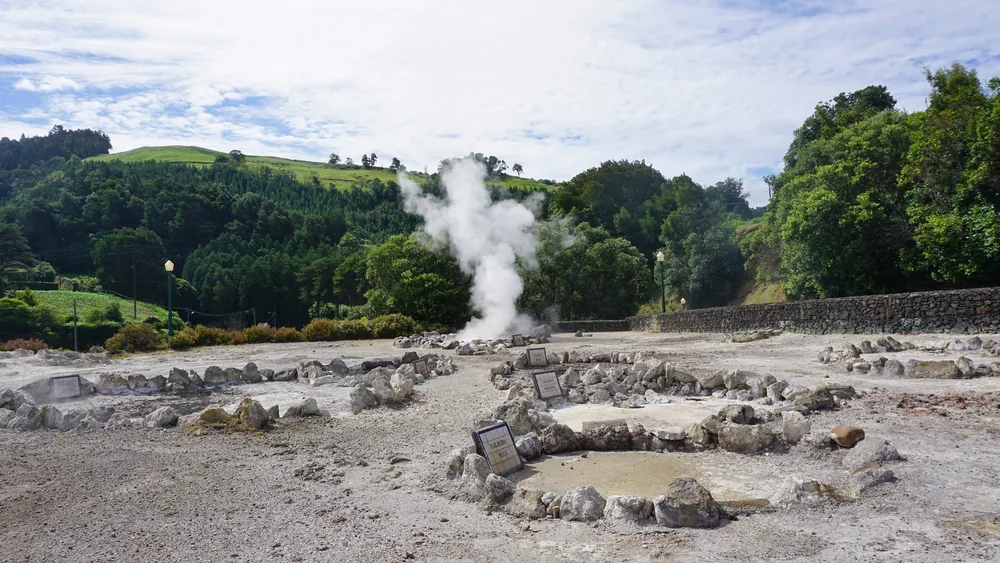 Caldeiras das Furnas Ponta Delgada Açores Azores Cozido Tonys Restaurante Comida típica Viagem