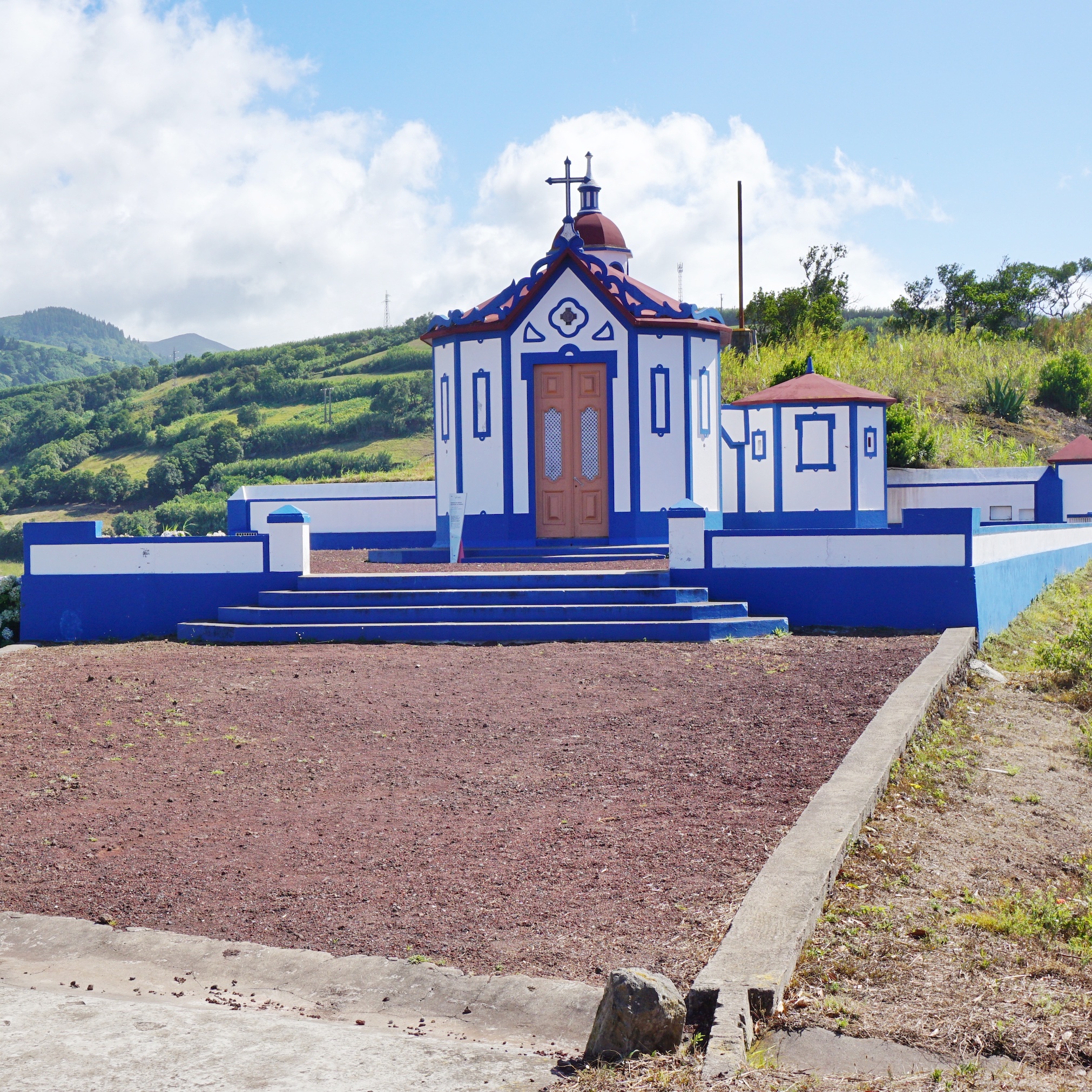 World to Explore Água de Pau Azores Açores Roteiros de Viagem Travel Script São Miguel Ponta Delgada Ermida de Nossa Senhora de Monte Santo Chapel